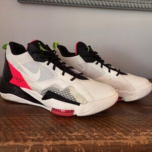 Jordan Zoom ’92 CK9183-100 Men’s Basketball Shoes – White/Black/Red – Size 13